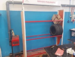 3#7999 Autogru per soccorso stradale Fiat e attrezzature per officina