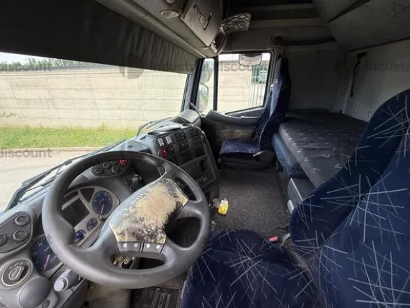 2#10076 Automezzi per trasporto merci