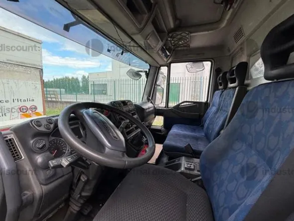 2#10076 Automezzi per trasporto merci