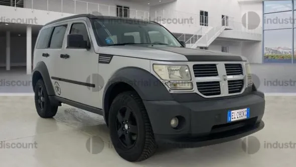 5#9647 Automobile Chrysler Dodge Nitro