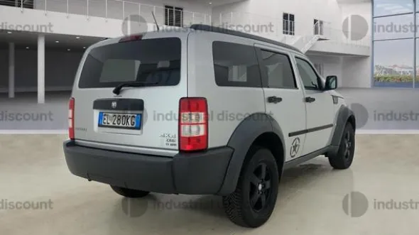 5#9647 Automobile Chrysler Dodge Nitro