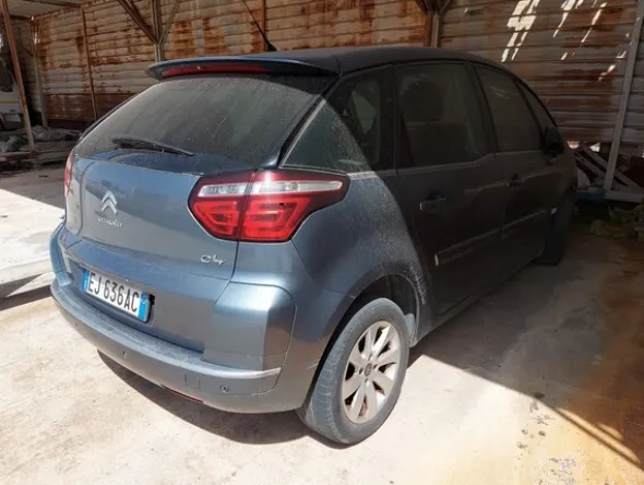 2#7067 Automobile Citroen C4
