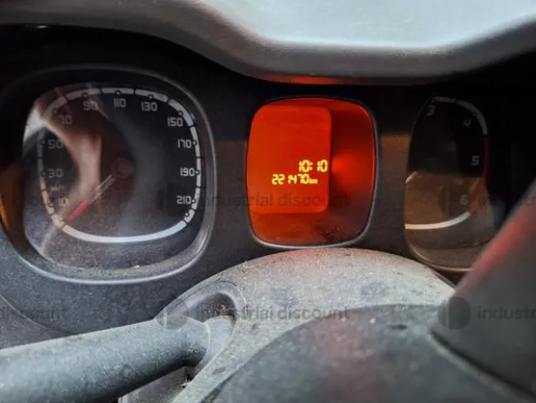 2#9897 Automobile Fiat Panda