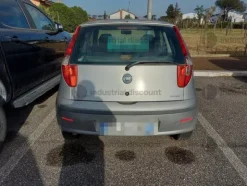 3#8826 Automobile Fiat Punto