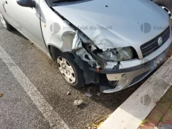 3#8826 Automobile Fiat Punto