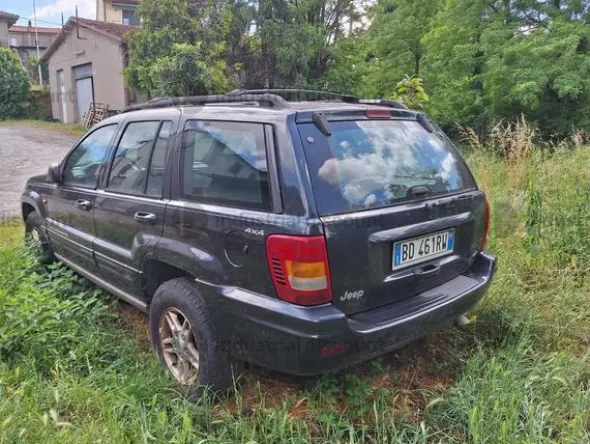 1#10137 Automobile Jeep Grand Cherokee II
