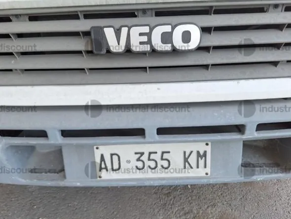 8#9559 Autoveicolo Iveco