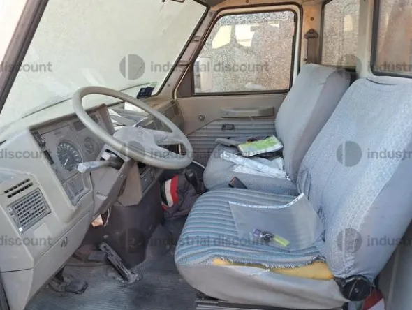 8#9559 Autoveicolo Iveco