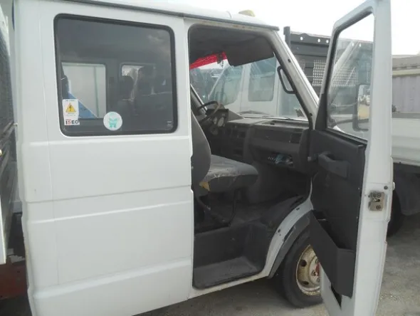 3#5326 Autoveicolo Iveco Daily