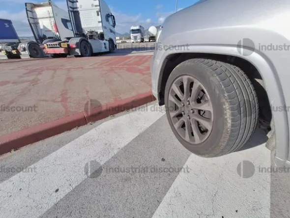 3#9946 Autoveicolo Jeep Grand Cherokee