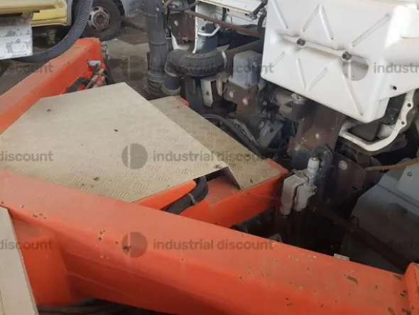 2#9328 Autoveicolo Nissan Cabstar