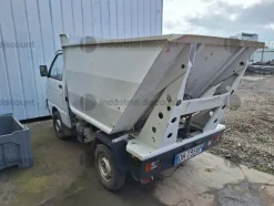 2#9304 Autoveicolo Piaggio Porter
