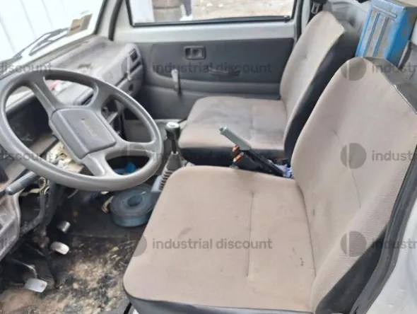 2#9304 Autoveicolo Piaggio Porter