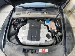6#9748 Autovettura Audi
