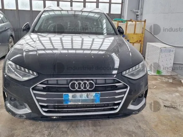 61#9878 Autovettura Audi A4