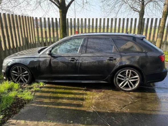 1#9010 Autovettura Audi A6