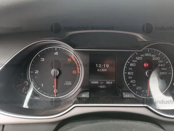 30#9875 Autovettura Audi A4