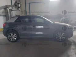 16#9213 Autovettura Audi Q2