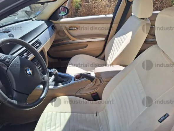 3#10205 Autovettura BMW 320d