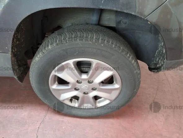 11#8798 Autovettura Dacia Duster