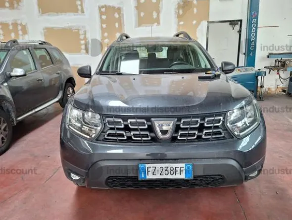 12#8798 Autovettura Dacia Duster
