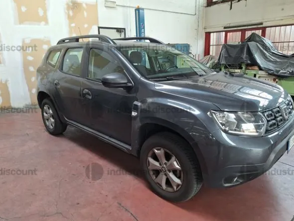12#8798 Autovettura Dacia Duster
