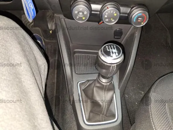 12#8798 Autovettura Dacia Duster