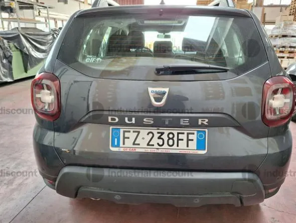 12#8798 Autovettura Dacia Duster