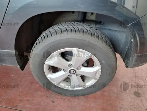 12#8798 Autovettura Dacia Duster