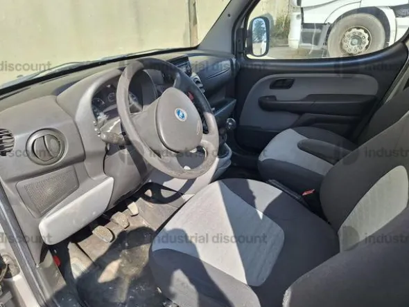 3#9649 Autovettura Fiat Doblò