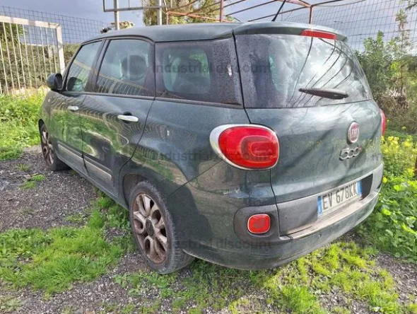 1#9896 Autovettura Fiat 500L