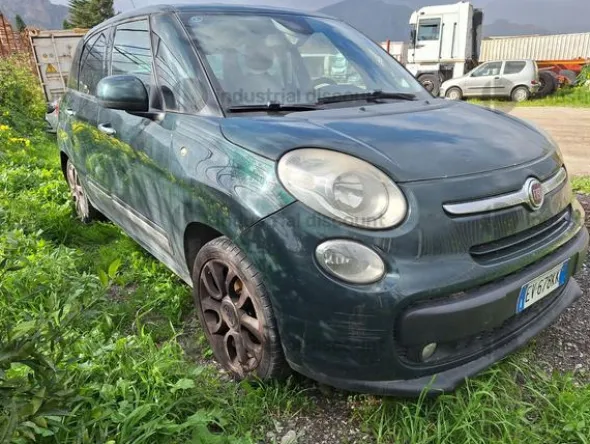 1#9896 Autovettura Fiat 500L