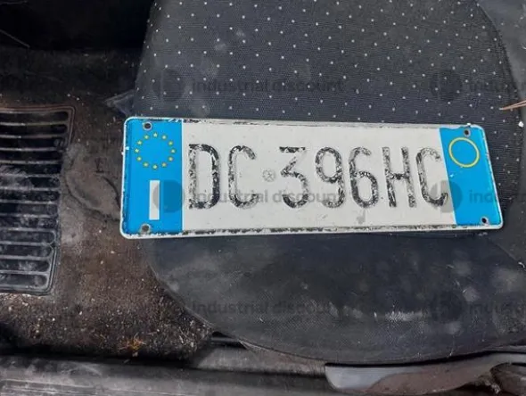 8#8924 Autovettura Fiat Punto