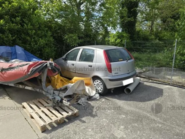 2#9063 Autovettura Fiat Punto