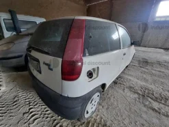 6#8669 Autovettura Fiat Punto