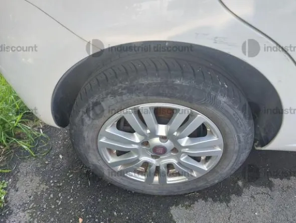 11#9453 Autovettura Fiat Punto