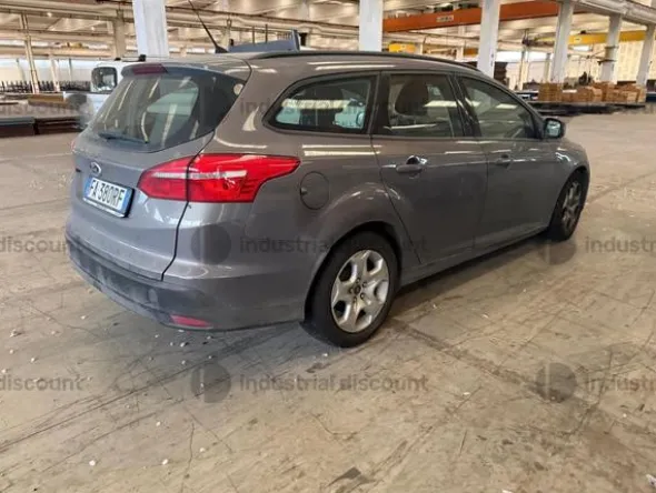 31#9706 Autovettura Ford Focus