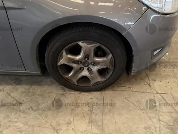 31#9706 Autovettura Ford Focus