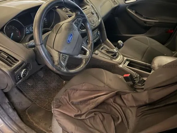 31#9706 Autovettura Ford Focus