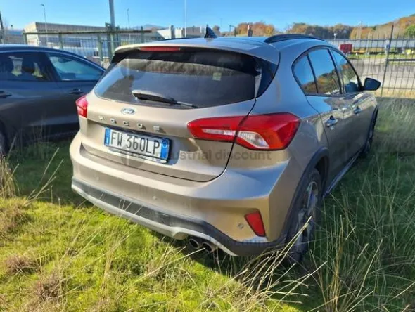 2#8738 Autovettura Ford Focus Active