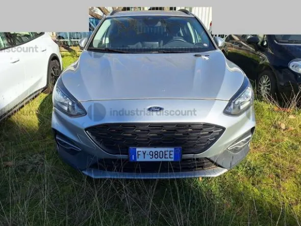 8#8738 Autovettura Ford Focus Active