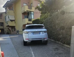 1#10010 Autovettura Jaguar Land Rover