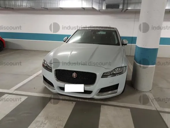 1#8907 Autovettura Jaguar XF