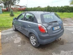 5#9452 Autovettura Kia Rio
