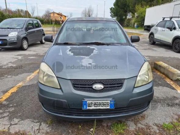5#9452 Autovettura Kia Rio