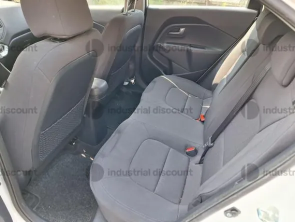 2#9280 Autovettura Kia Rio