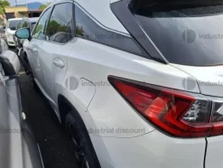 2#8998 Autovettura Lexus