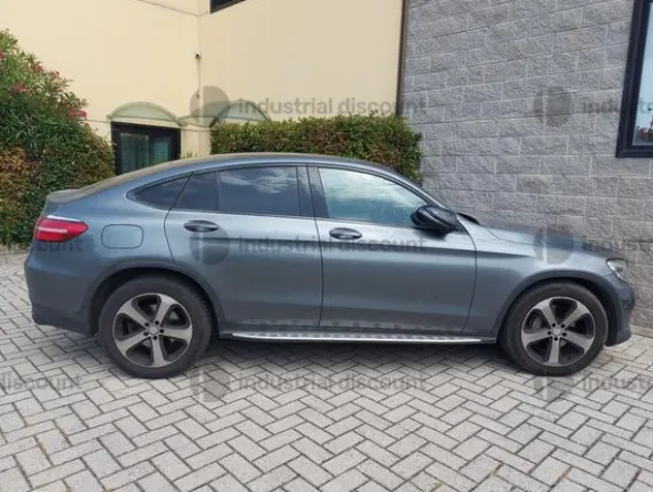 63#8980 Autovettura Mercedes Benz GLC220