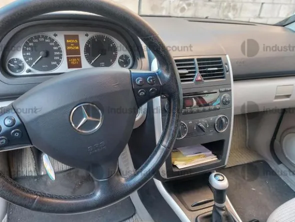 1#9749 Autovettura Mercedes Classe A