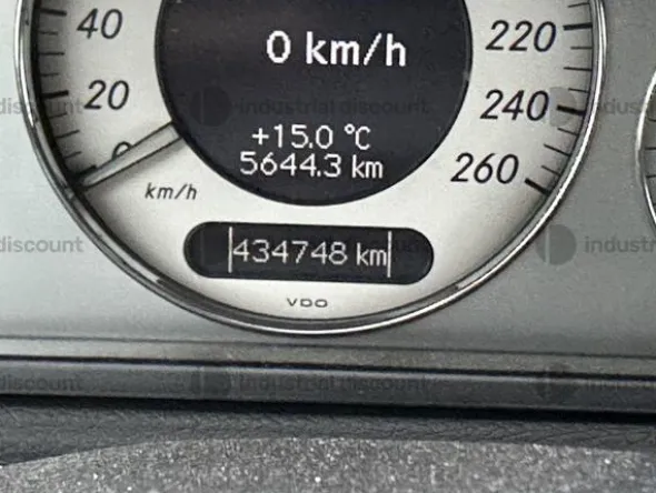 17#9792 Autovettura Mercedes E320